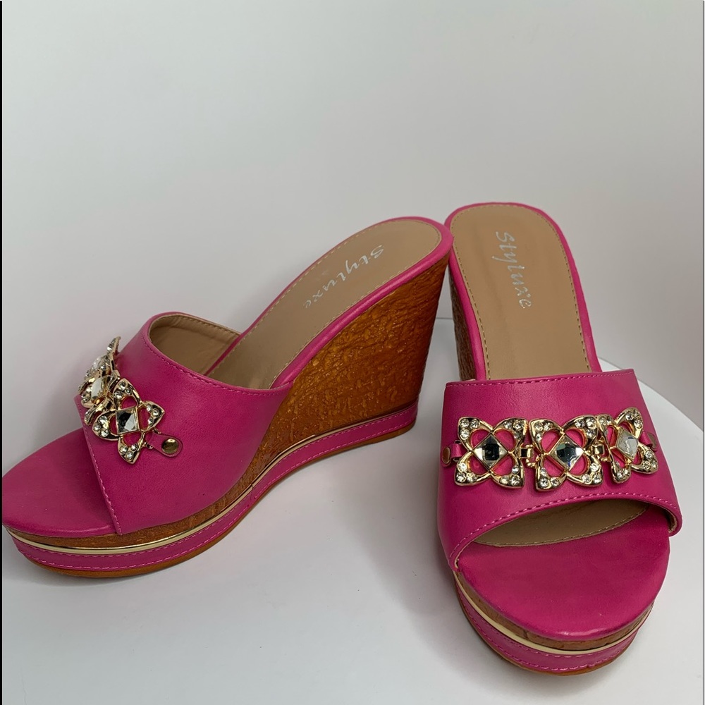 Pink Heels Size 5 1/2 - Picture 2 of 11